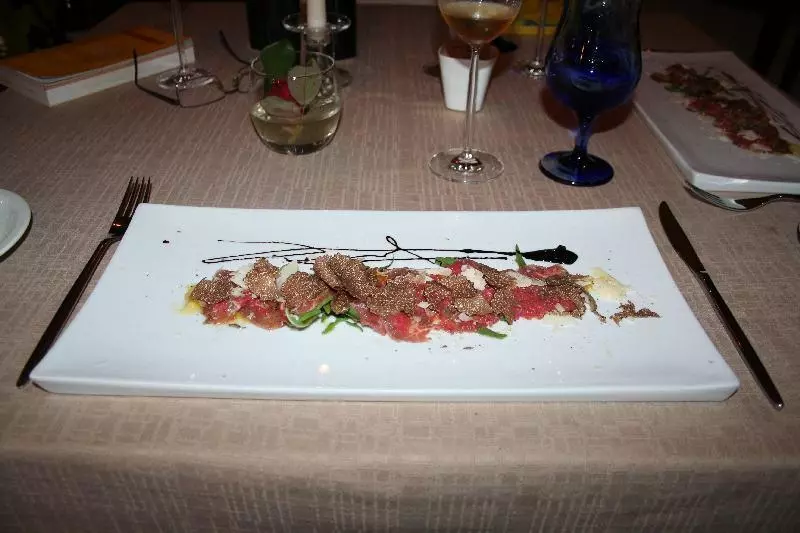 Carpaccio with truffles
