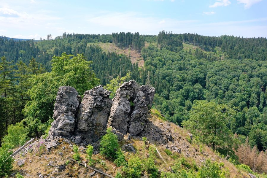 File:Klingenbachstein rock germany geraberg june 2023.jpg