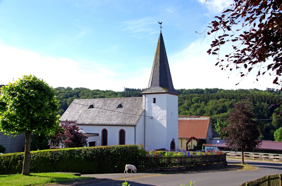File:St. Agatha und Lucia (Kleinlangenfeld) 01.jpg