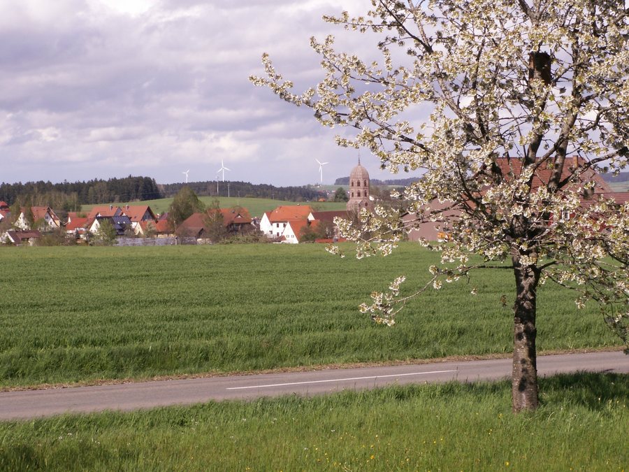 File:Blick auf Mariazell im Schwarzwald.jpg