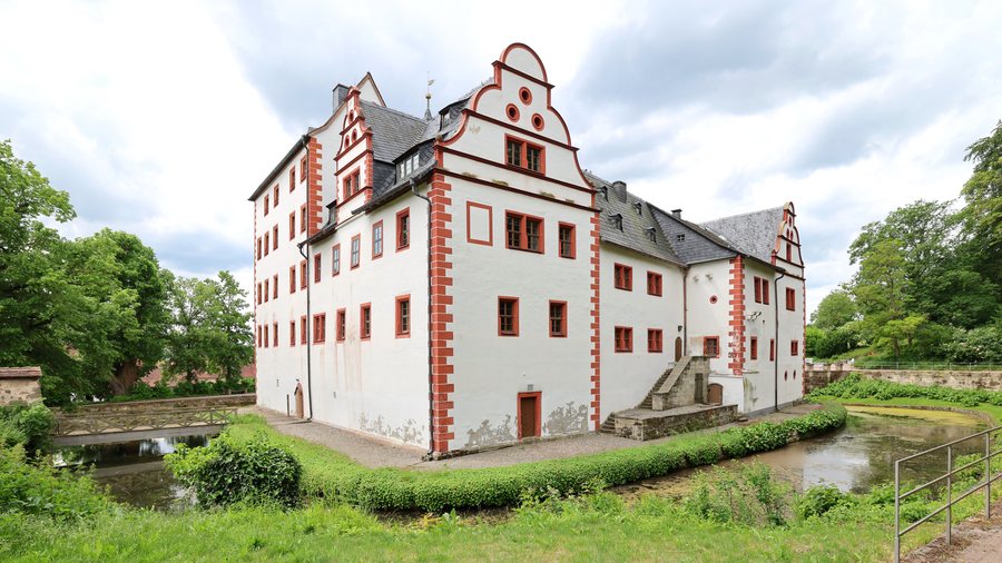 File:Großkochberg-Schloss-Kochberg-05.jpg