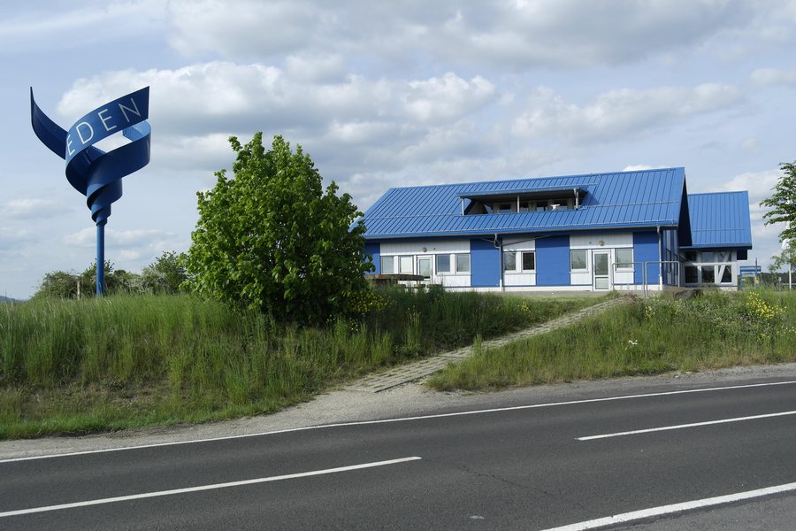File:Hessische Rhön-Point Alpha 046.4.jpg