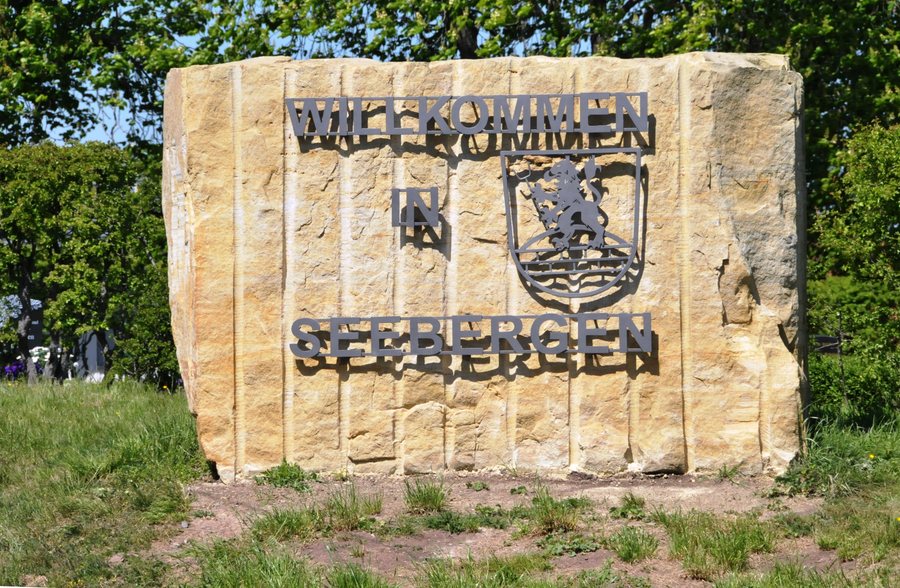 Sandstone welcome block at the entrance to Seebergen