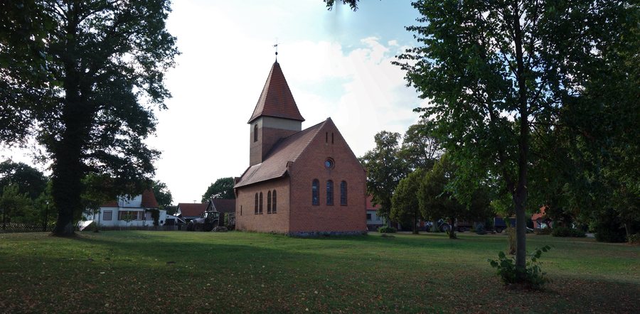 File:Kirche Bork (Kyritz) 2016 SE.jpg
