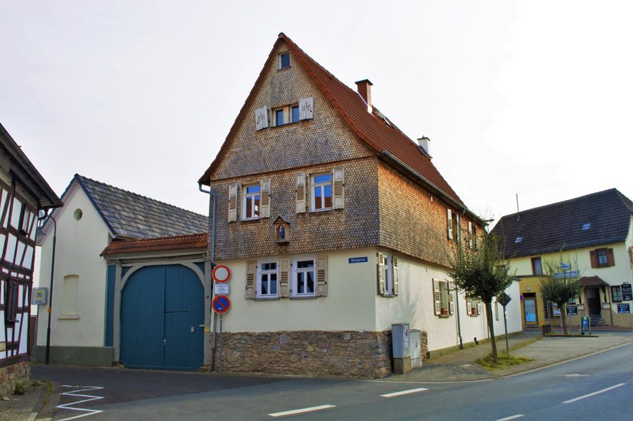 File:Ober-Mörlen Belsgasse 1.jpg