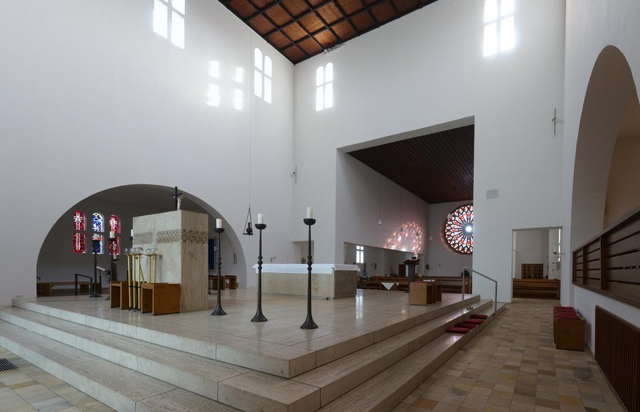 Christ-König-Kirche (Hamminkeln-Ringenberg) - Altarraum