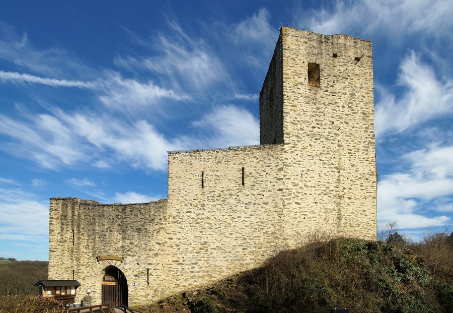 File:Burg Freienfels.jpg