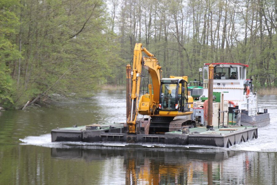 File:Auf der Havel 2022.jpg