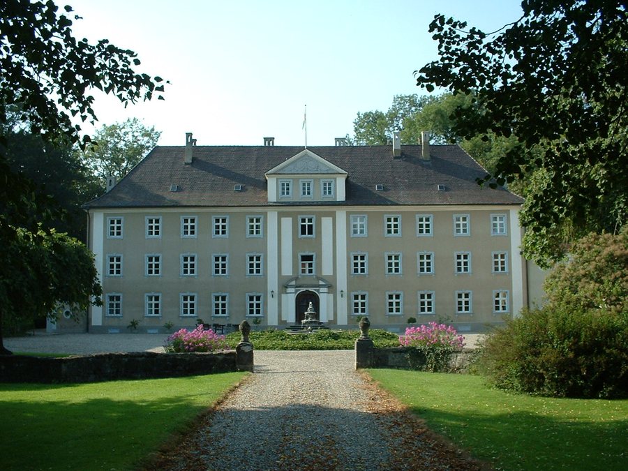File:Achstetten castle.JPG
