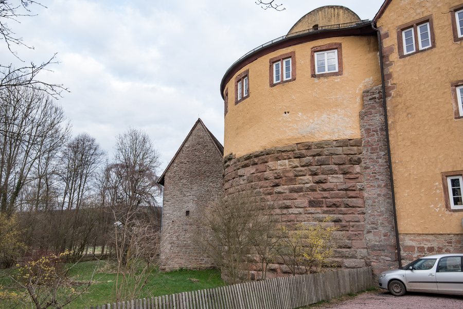 File:Jossgrund, Burgjoß, Burg 20170329 004.jpg