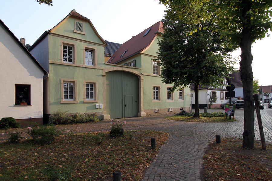 File:Schwegenheim-122-Am Lindenplatz 8-gje.jpg