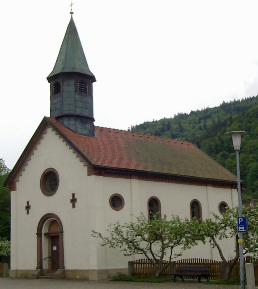 File:Utzenfeld, St.-Apollonia-Kapelle.jpg