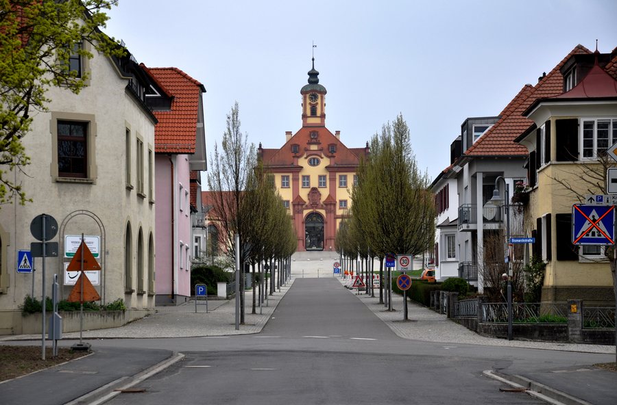 File:Altshausen Herzog-Albrecht-Allee