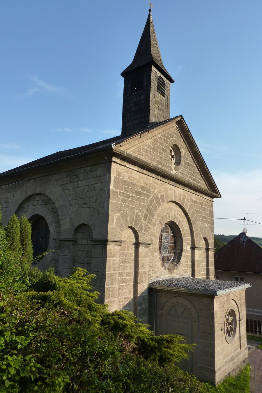 File:Volkesfeld Kapelle Zur Geburt Mariens280.JPG