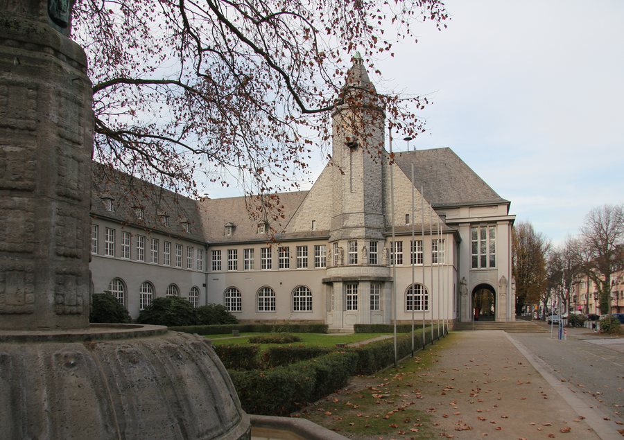 File:Rathaus Schwerte.jpg