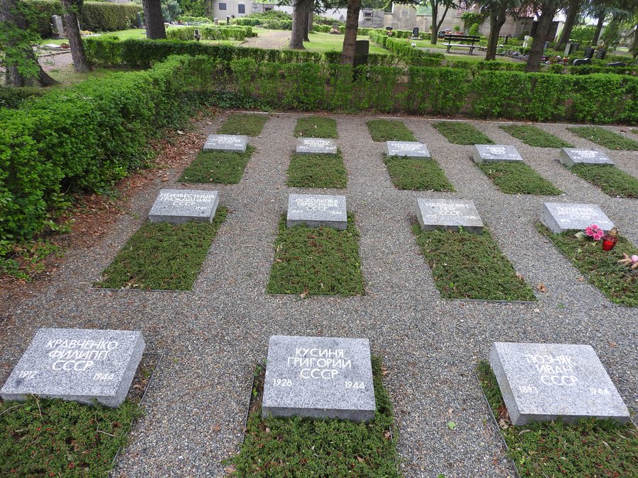 File:Cemetery Weida 14.jpg