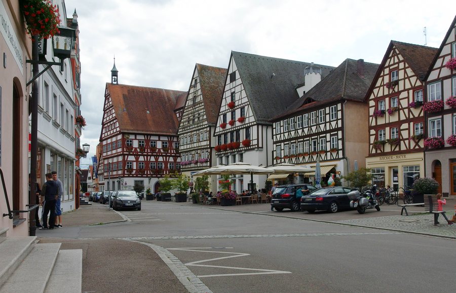 File:D-7-7029-0531 Oettingen Schlossstrasse-Ensemble 01.jpg