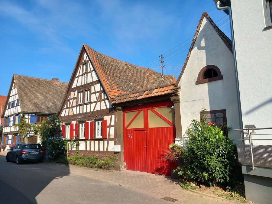 File:Freisbach, Anwesen Hintergasse 15 20240903.jpg