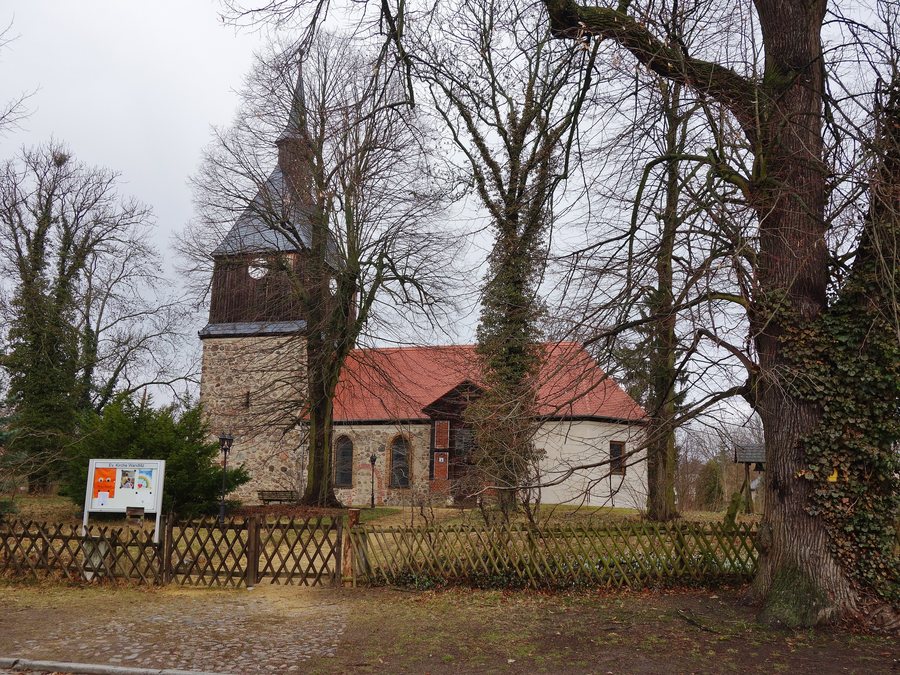 File:Dorfkirche Wandlitz 2017 S.jpg
