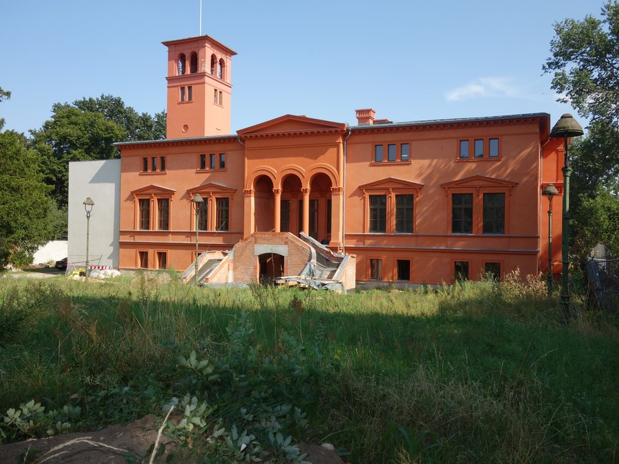 File:Schloss Dahlwitz 2018 NW.jpg