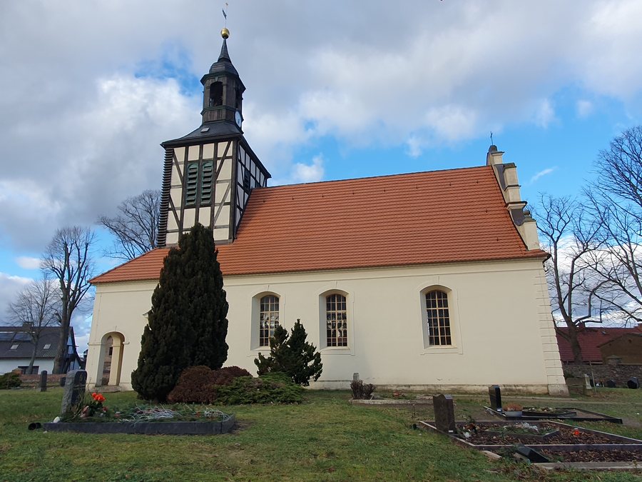File:Dorfkirche Britz (Barnim) 2023 S.jpg