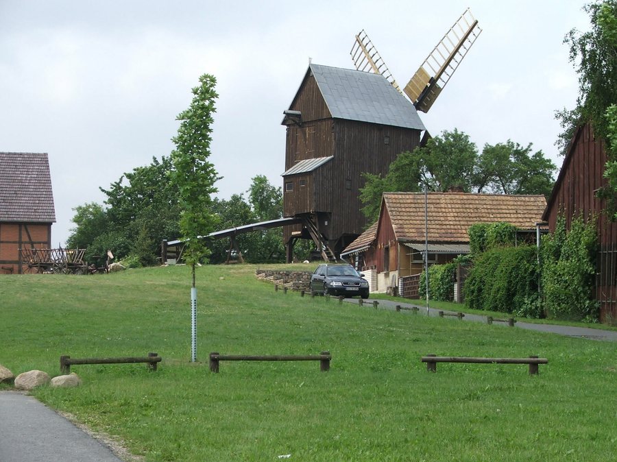 File:Bockwindmuehle Lebusa.jpg
