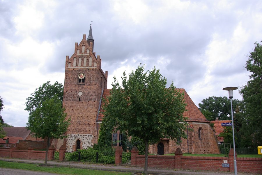 File:Kirche Legde Quitzöbel.jpg