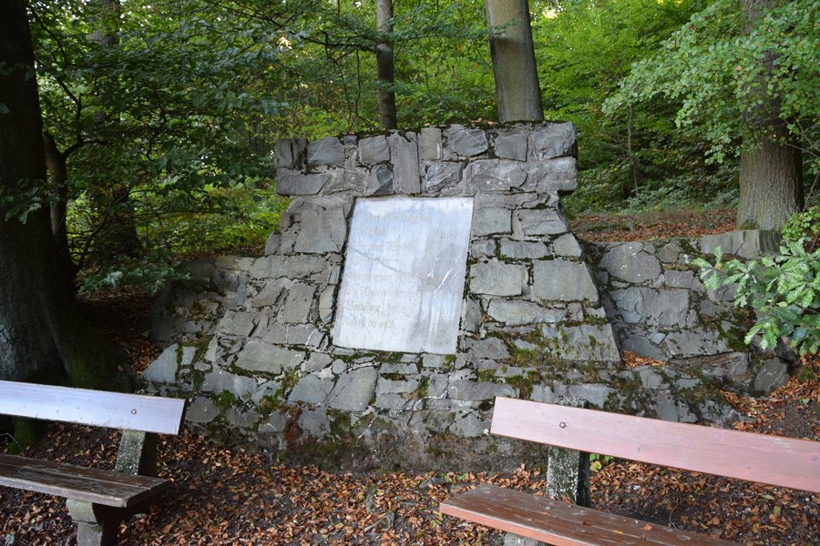 Monrepos, Neuwied - Fürstlich-Wiedscher Waldfriedhof