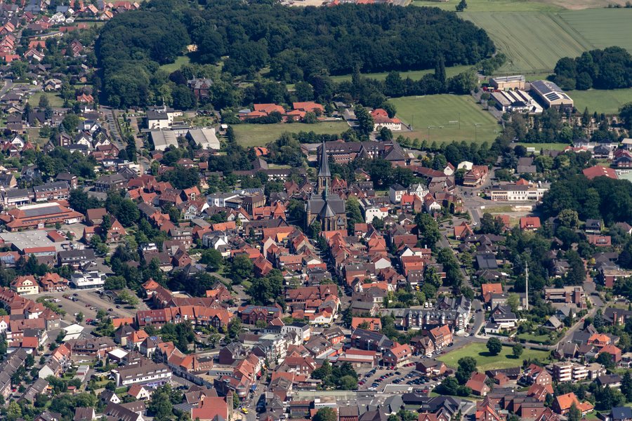 File:Ochtrup, St.-Lamberti-Kirche -- 2014 -- 9478.jpg