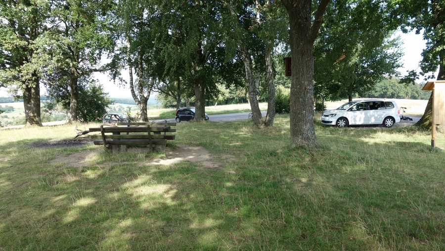 File:Rastplatz Mossauer Höhe 2019 W.jpg