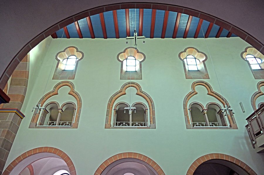 File:Jesus-Christus-Kirche (Meinerzhagen) 38.jpg