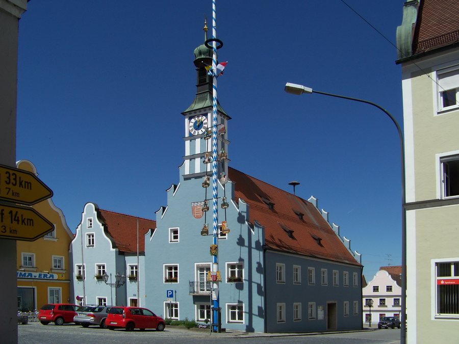 File:Geiselhöring-Rathaus-1525.jpg