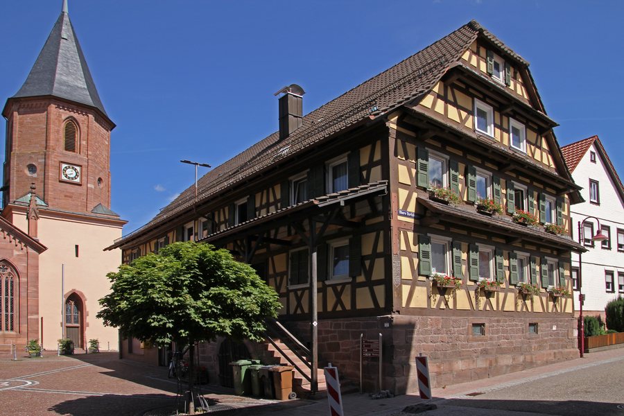 File:Loffenau-14-Heilig-Kreuz-Kirche-Obere Dorfstr-Nr1-2015-gje.jpg