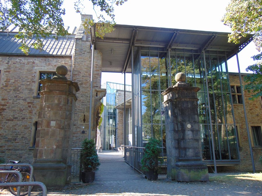 File:Witten Haus.jpg
