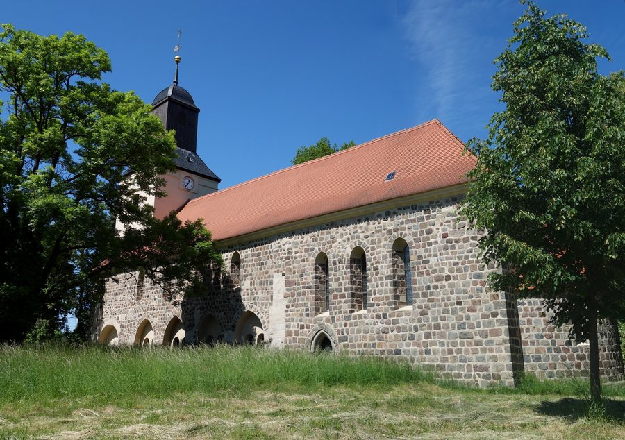 File:Dorfkirche Hohenfinow 2018 SE.jpg