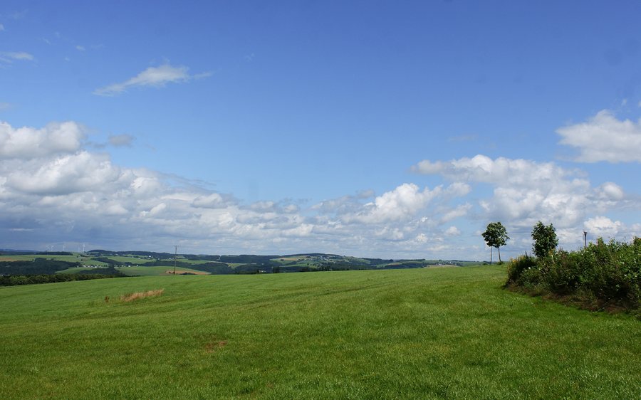 File:Lauperath, Landschaft (CherryX).jpg