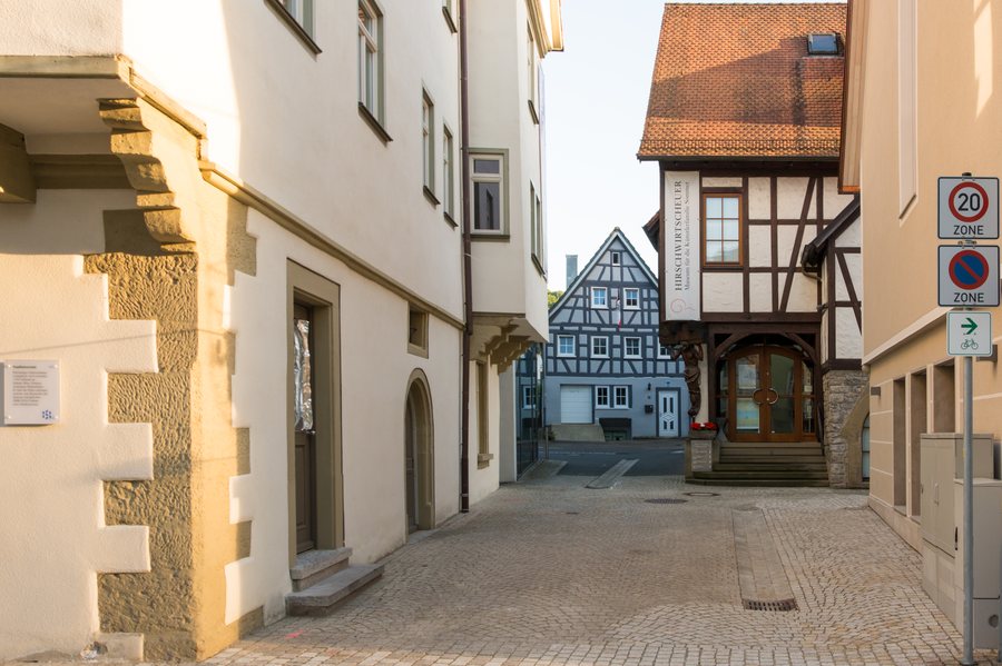 File:2017-06-08 Hirschwirtscheuer und Stadtmuseum Künzelsau.jpg
