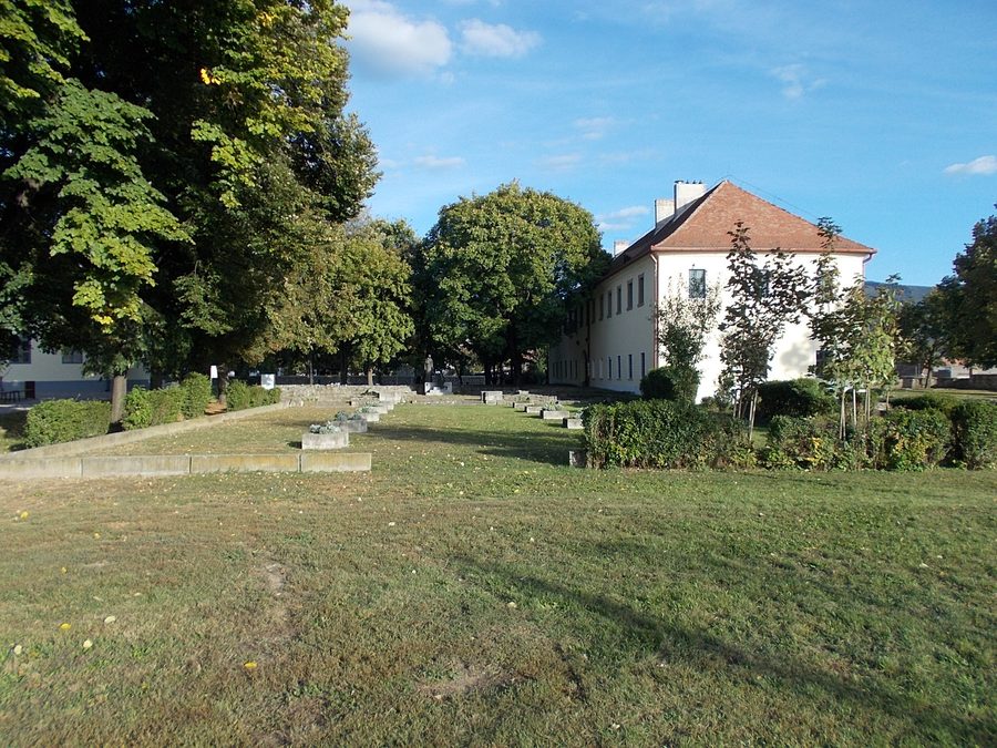 Pásztó Museum and garden of ruins at Museum Square