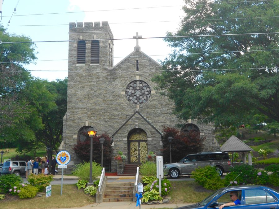 Römisch-katholische Kirche in der Innenstadt von Clarks Summit, Pennsylvania