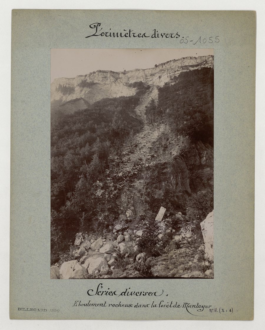 File:Commune de Manteyer (éboulement rocheux dans la forêt) - Billecard - btv1b106889931.jpg