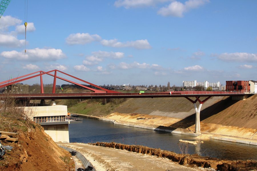 Vroenhoven bridge in Belgium, March 2011