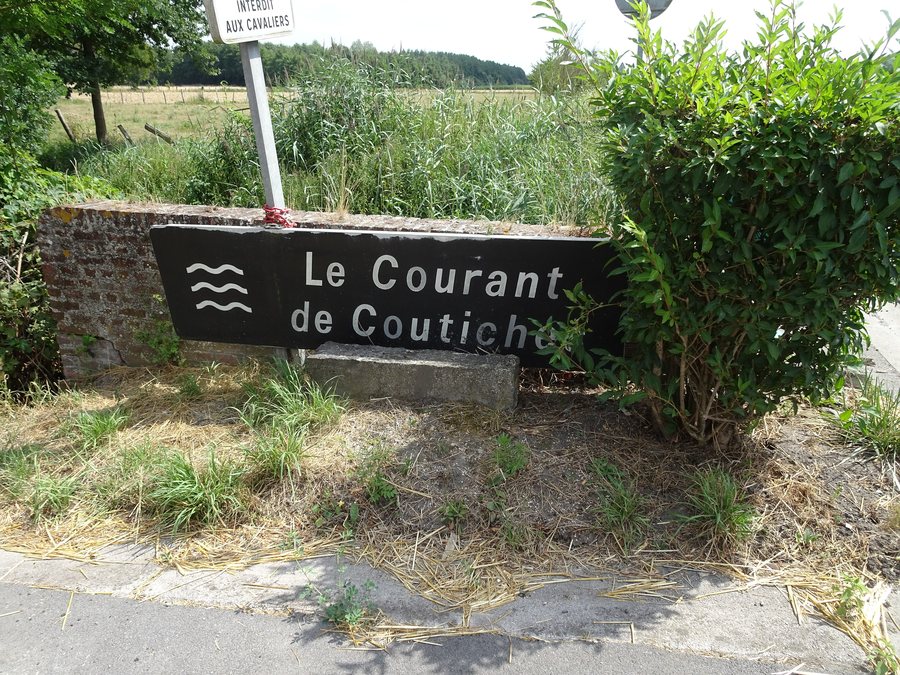 File:Marchiennes le courant de Coutiches en 2022 (1).jpg