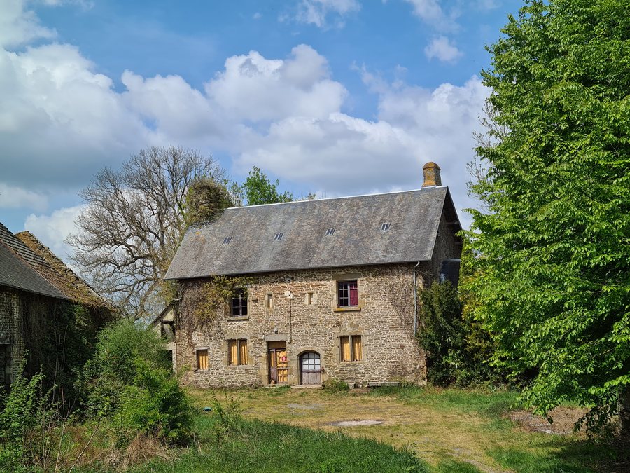 File:14 Valdallière Vassy Commanderie logis 22.jpg