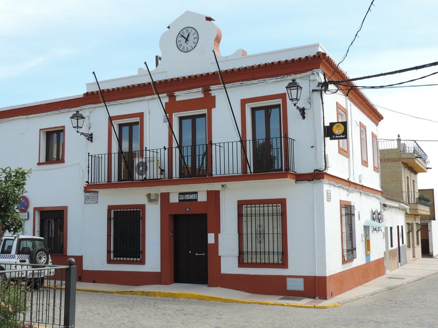 File:Ayuntamiento El Garrobo.jpg