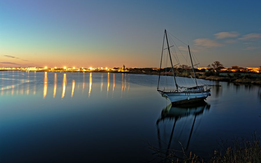 File:Vents du Sud - Le Grau-du-Roi 01.jpg