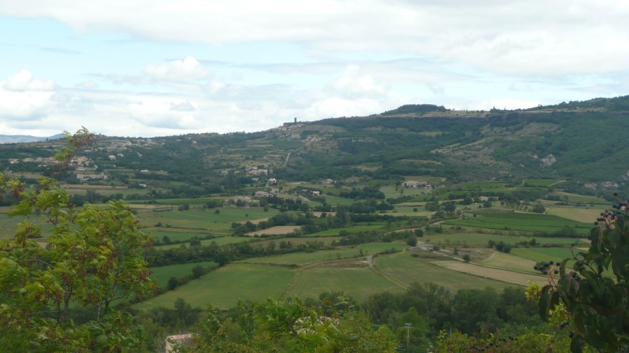 File:07170 Villeneuve-de-Berg, France - panoramio (1).jpg