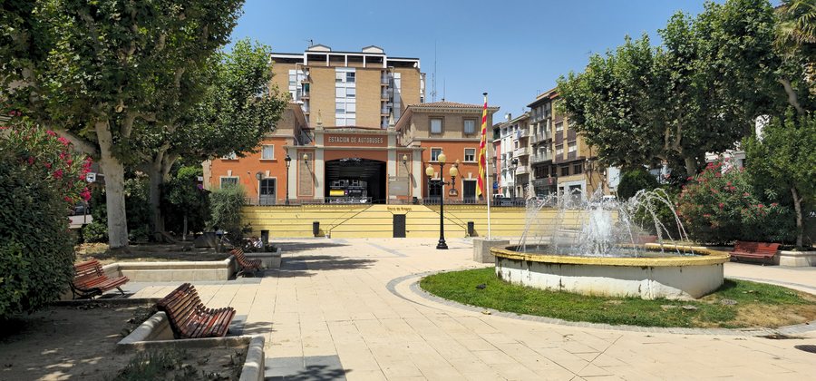 File:Plaza de Aragón - Barbastro, Spain - July 28, 2024 01.jpg