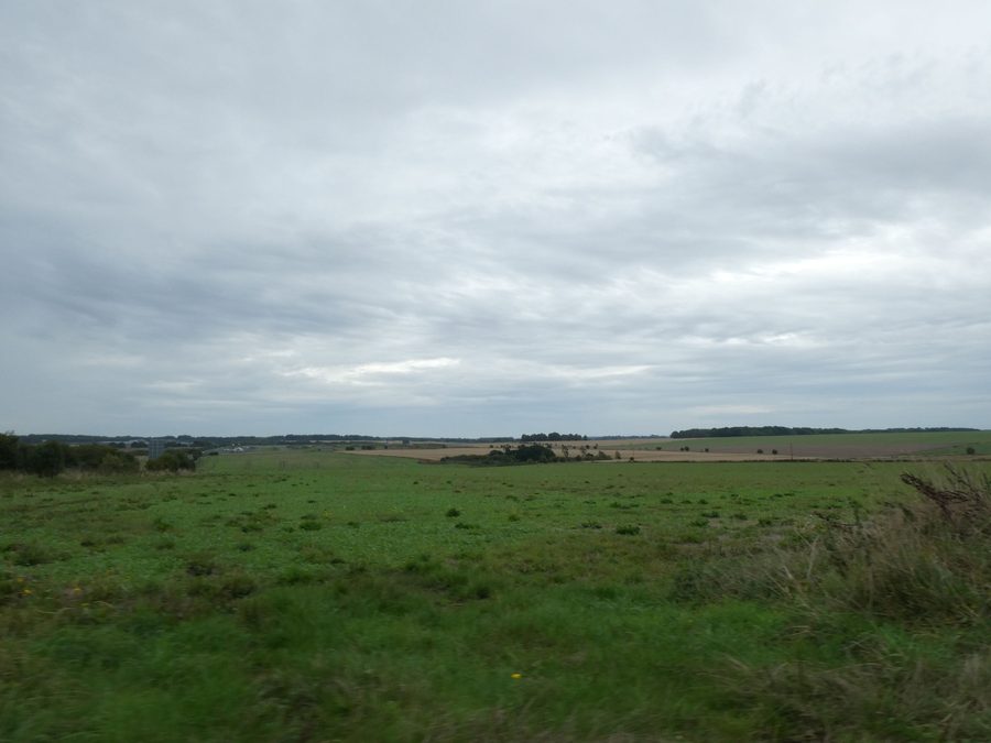Landschaft zwischen Rollestone Camp bei Larkhill und Stonehenge in Wiltshire