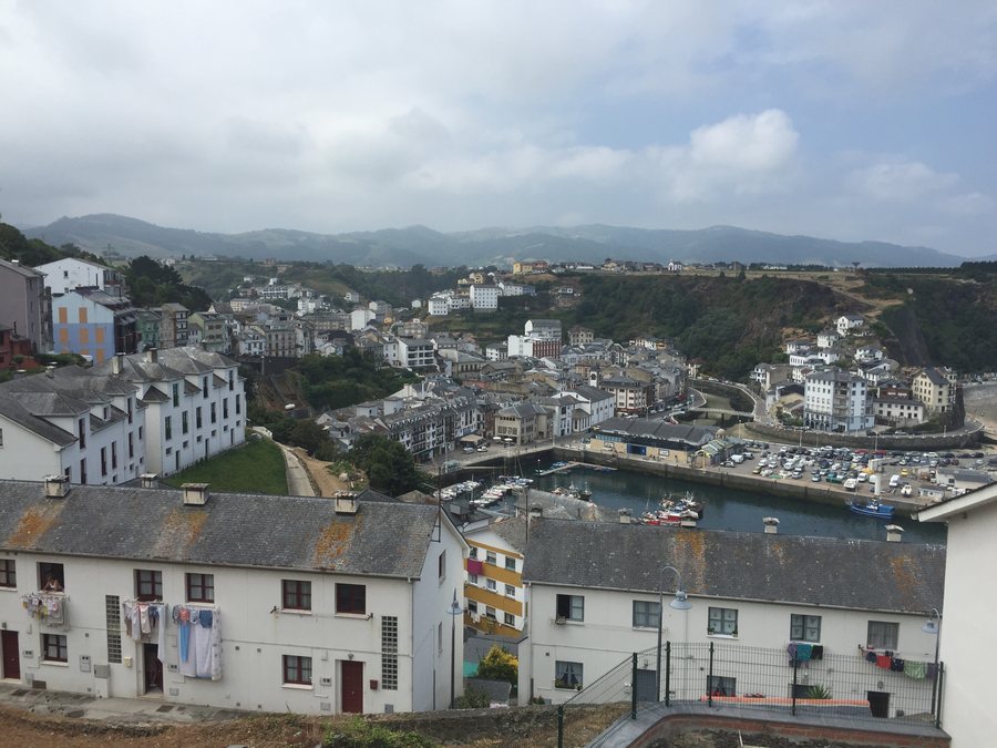 File:Luarca, Asturias.jpg