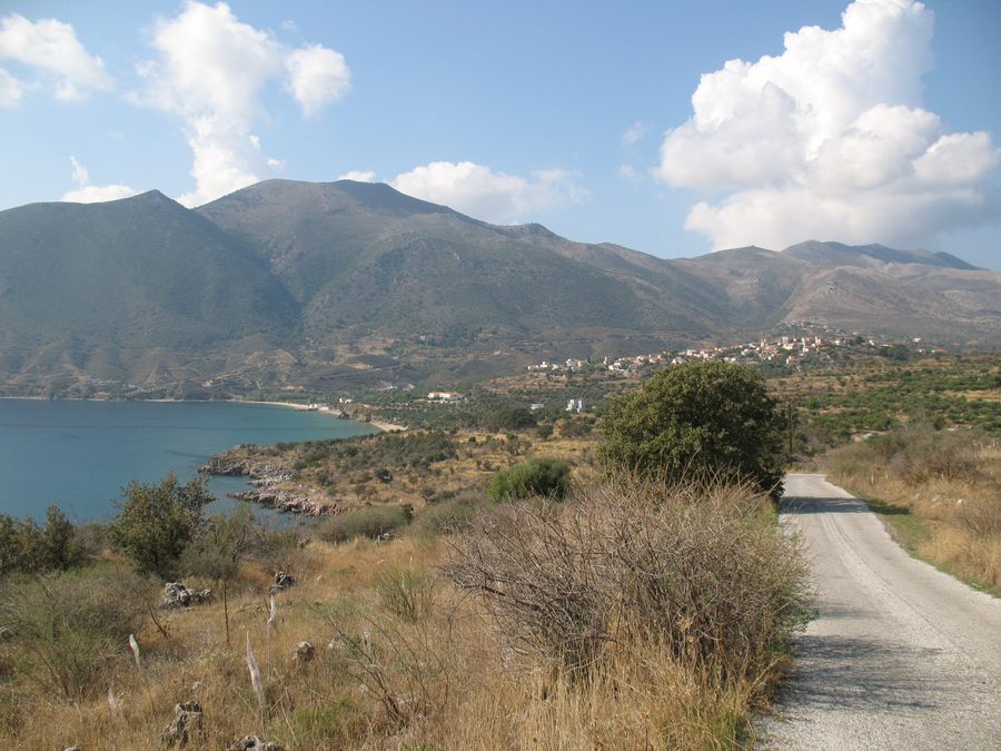 Blick auf die Bucht von Skoutari in der östlichen Mani